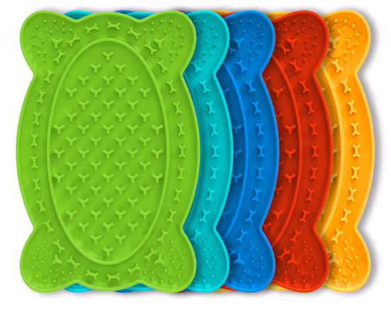 Silicone Dog Licking Tray Pet Bathroom Slow Food Mat FDA Silicone Dripping Licking Pad Pet Suction Tray Slow Feeder Lick Pat with Non-Slip Design